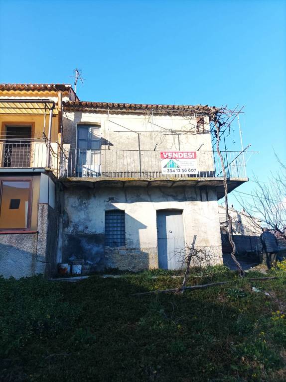 casa indipendente in vendita a Rivello