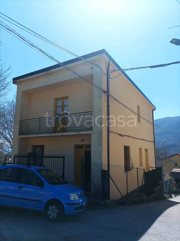 casa indipendente in vendita a Rivello in zona Rotale