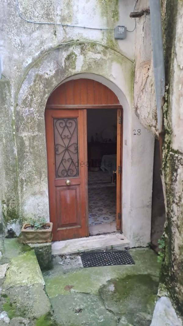 casa indipendente in vendita a Rivello