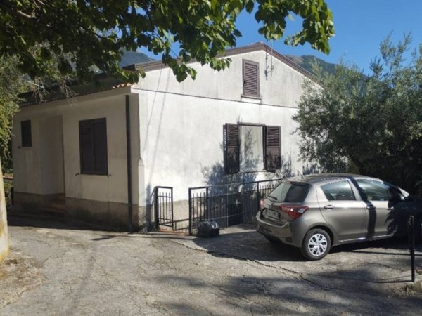 casa indipendente in vendita a Rivello in zona San Costantino