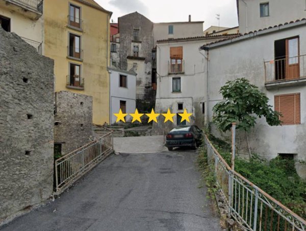 casa indipendente in vendita a Rivello