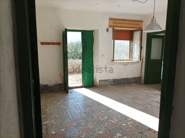 casa indipendente in vendita a Rivello