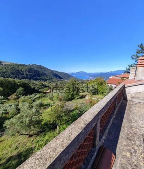 casa indipendente in vendita a Rivello