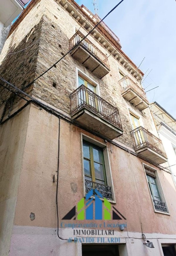casa indipendente in vendita a Rivello