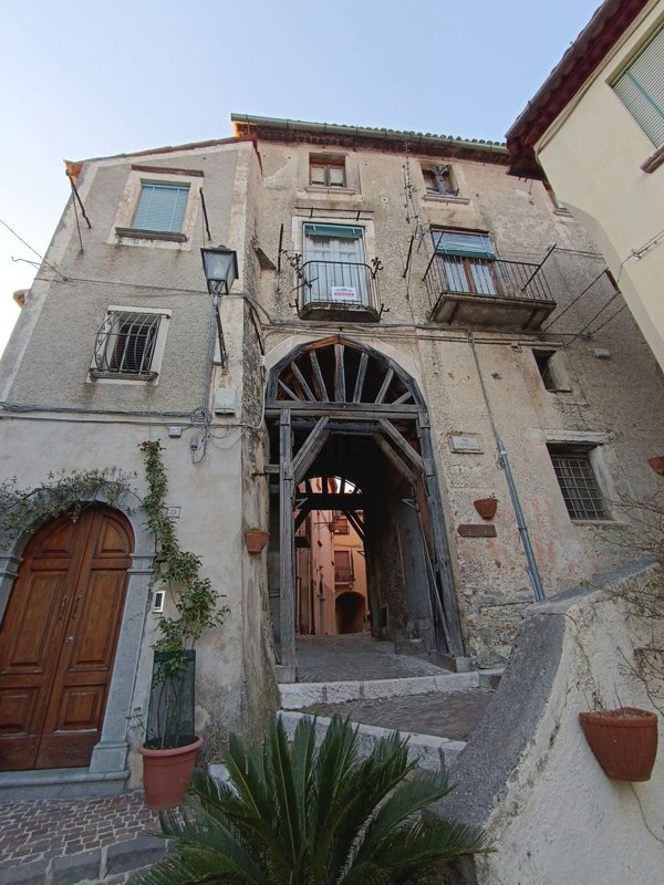 casa indipendente in vendita a Rivello