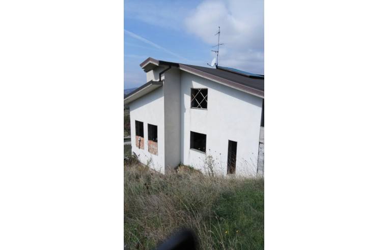 casa indipendente in vendita a Ruoti