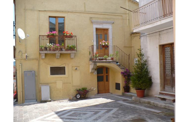 casa indipendente in vendita a Ruvo del Monte