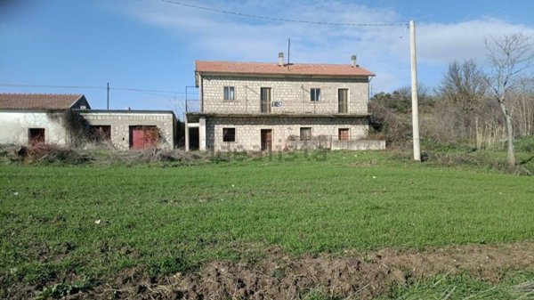 casa indipendente in vendita a San Fele in zona Pierno