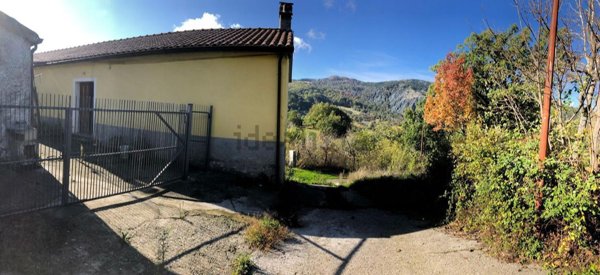 pentavano in vendita a San Severino Lucano