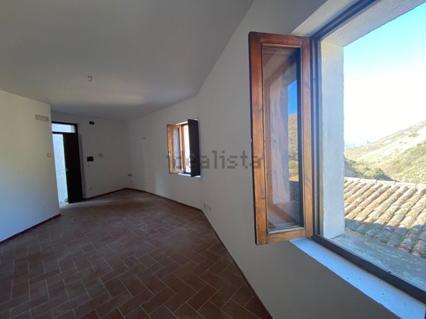 appartamento in vendita a Sasso di Castalda