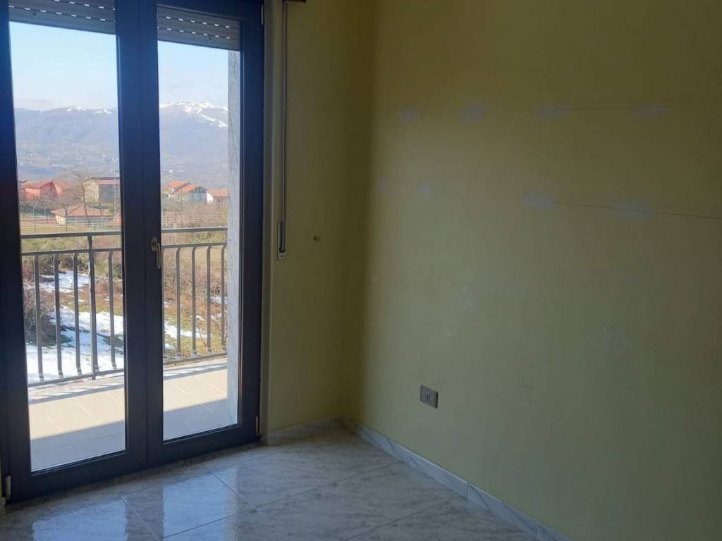 appartamento in vendita a Sasso di Castalda