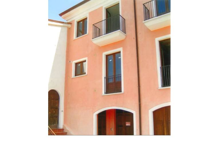 casa indipendente in vendita a Sasso di Castalda