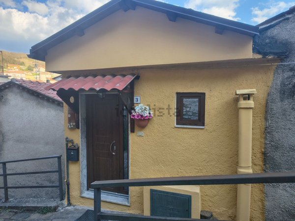 appartamento in vendita a Sasso di Castalda