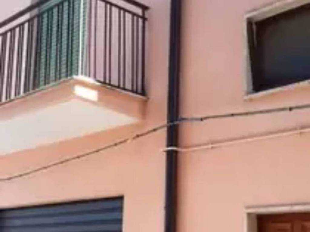 casa indipendente in vendita a Satriano di Lucania