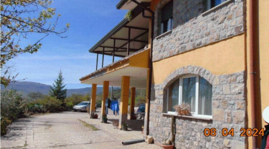 appartamento in vendita a Satriano di Lucania in zona Campo di Rato
