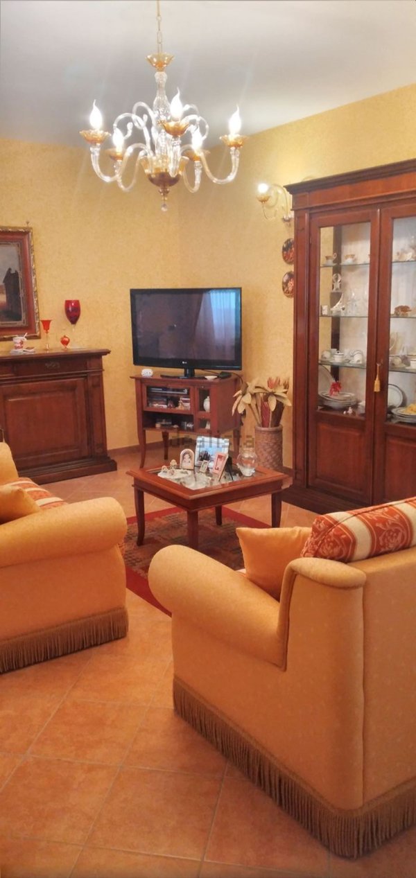 casa indipendente in vendita a Satriano di Lucania