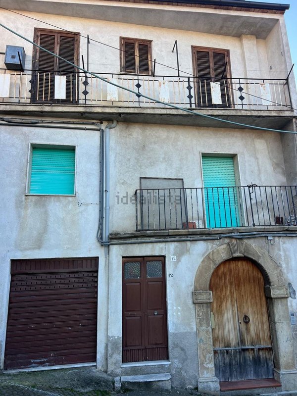 casa indipendente in vendita a Satriano di Lucania