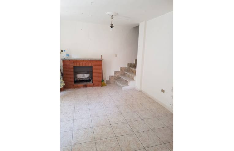 casa indipendente in vendita a Satriano di Lucania