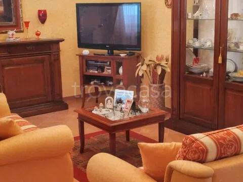 casa indipendente in vendita a Satriano di Lucania in zona Contrada Canonica