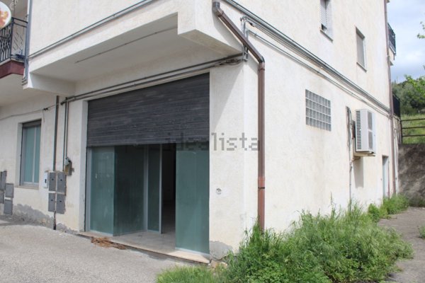 locale commerciale in vendita a Senise