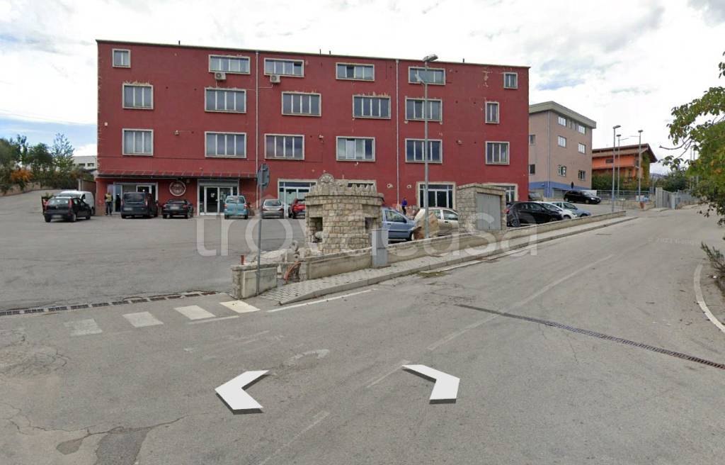 ufficio in vendita a Tito