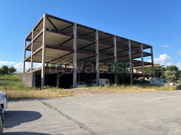 intera palazzina in vendita a Tito