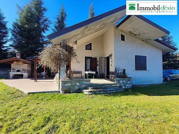 casa indipendente in vendita a Tito