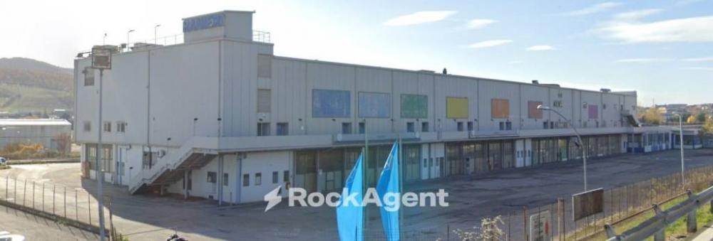 negozio in vendita a Tito