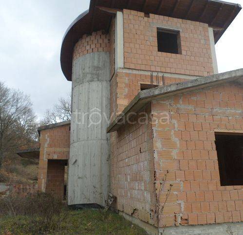 casa indipendente in vendita a Tito