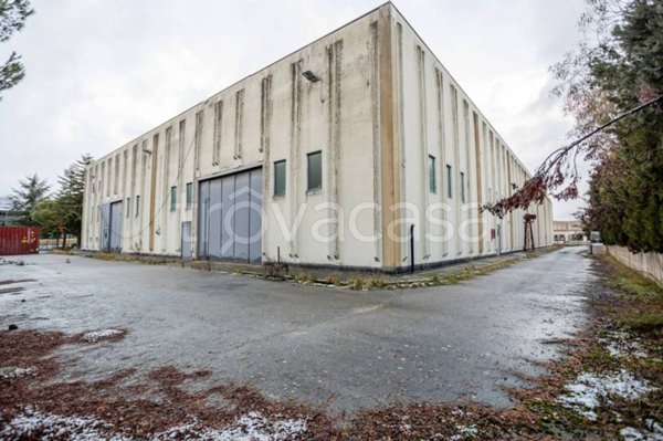 capannone in vendita a Tito