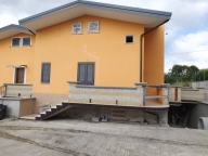 casa indipendente in vendita a Tito