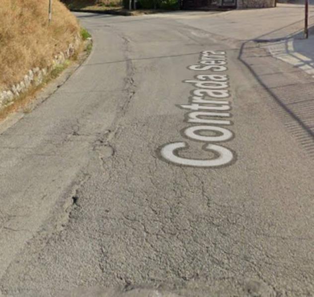 locale commerciale in vendita a Tito