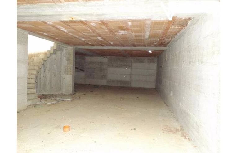 casa indipendente in vendita a Tito