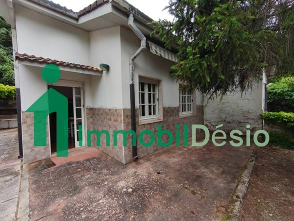 casa indipendente in vendita a Tito