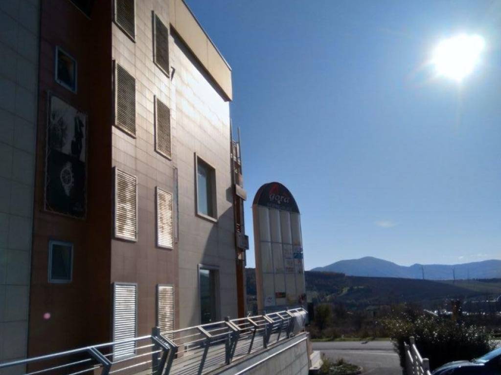negozio in vendita a Tito