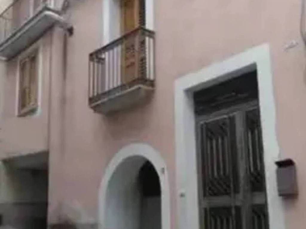 casa indipendente in vendita a Tramutola