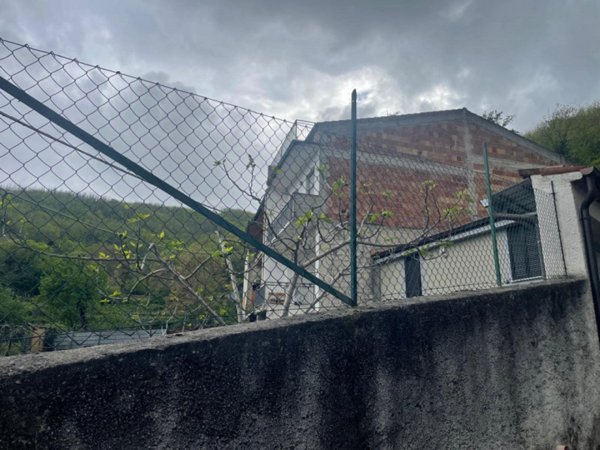 casa indipendente in vendita a Tramutola