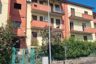 casa indipendente in vendita a Tramutola