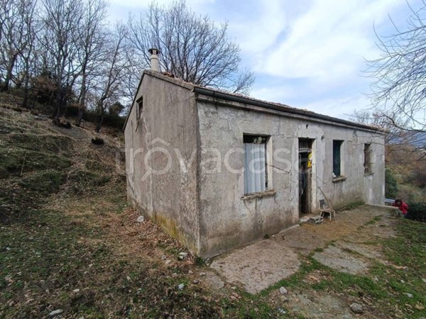 casa indipendente in vendita a Trecchina in zona Parruta