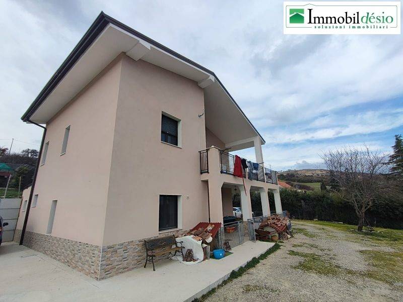 casa indipendente in vendita a Vaglio Basilicata
