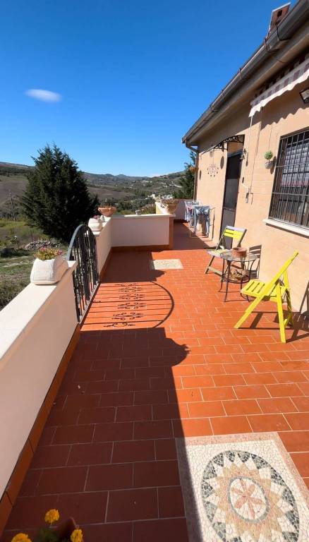 casa indipendente in vendita a Vaglio Basilicata