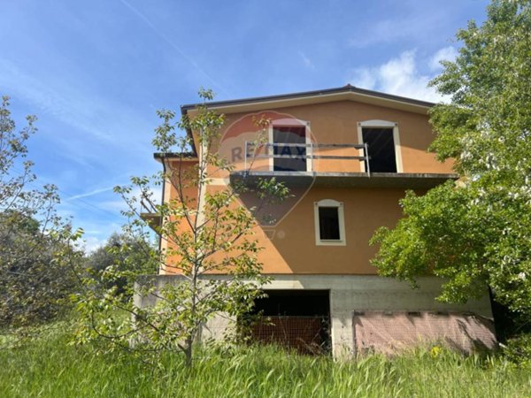 casa indipendente in vendita a Venosa