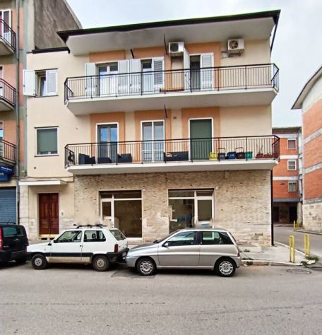 negozio in vendita a Venosa