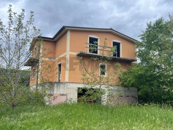 casa indipendente in vendita a Venosa
