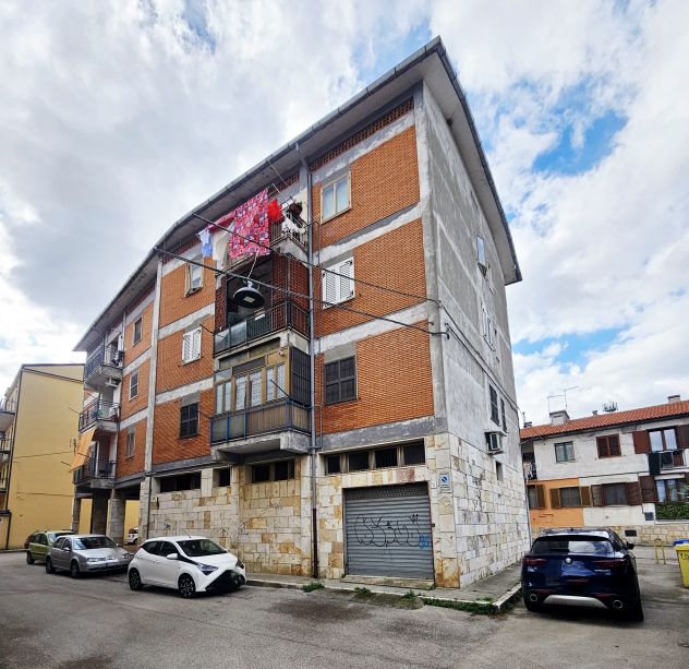 locale commerciale in vendita a Venosa