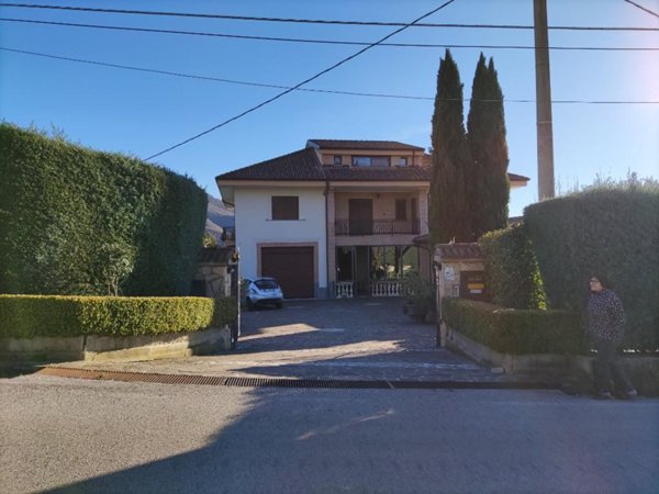 casa indipendente in vendita a Vietri di Potenza