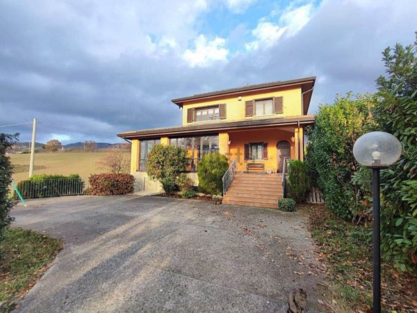 casa indipendente in vendita a Vietri di Potenza