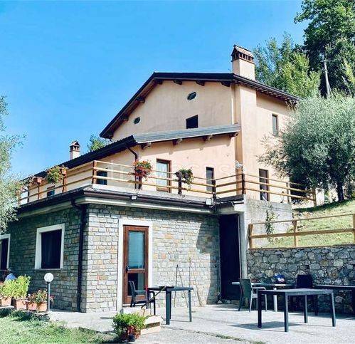 casa indipendente in vendita a Viggianello