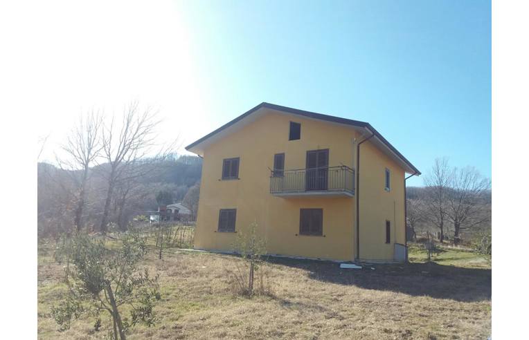 casa indipendente in vendita a Viggianello