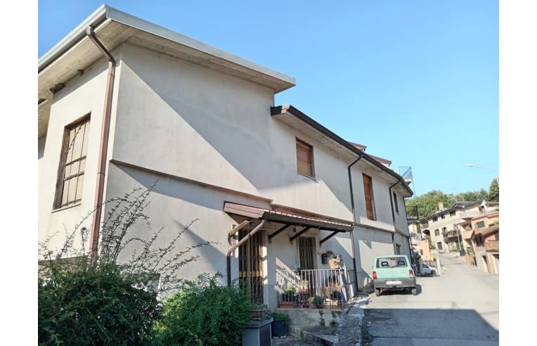 casa indipendente in vendita a Viggianello in zona Pedali